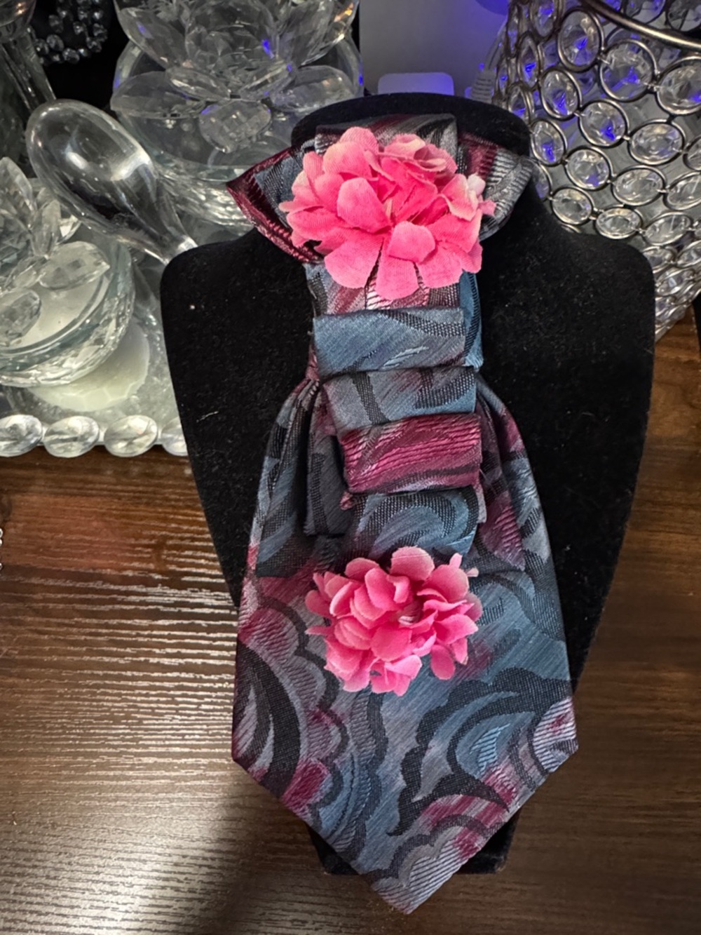 Stylish Floral-Accent Women's summer Tie with Pink Flower Detail